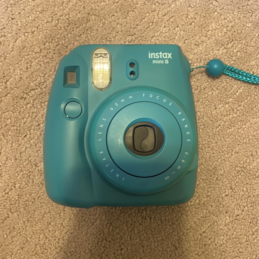 I am selling instead mini 8. I took a picture with the camera